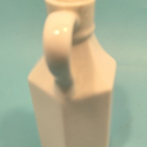 White Ceramic Cruet Vinegar Oil Vintage Pottery China Pourer Pitcher Xcell - Picture 8 of 10